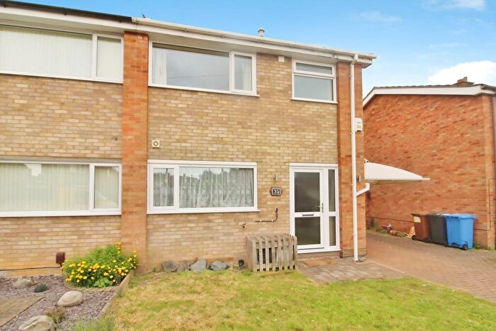 3 Bedroom Semi-Detached House For Sale In Kempton Road, Ipswich, IP1
