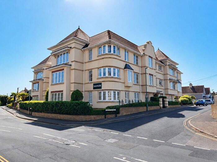 2 Bedroom Flat For Sale In Summerley Gate, Felpham, PO22