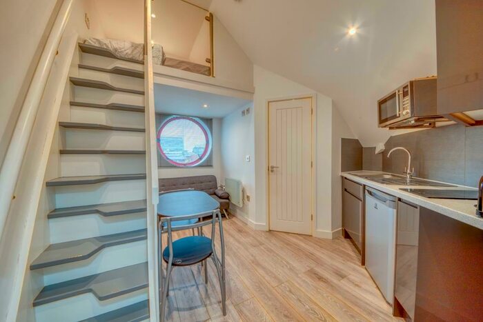 Apartment To Rent In Southern Court, South Street, RG1