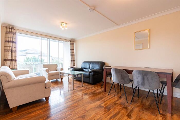 3 Bedroom Flat To Rent In Regent Court, St Johns Wood, NW8