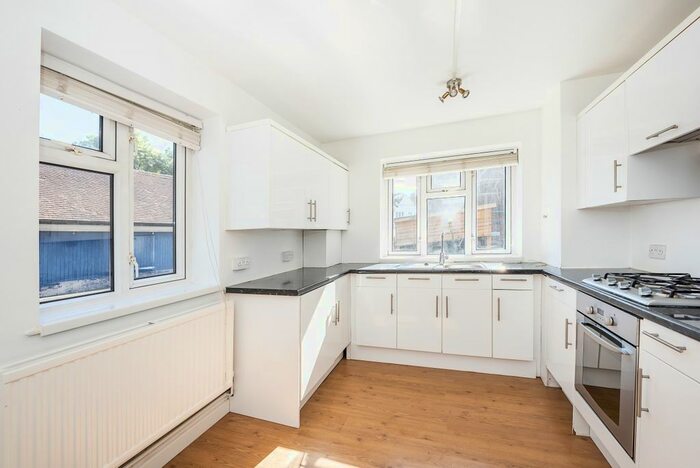 1 Bedroom Flat To Rent In The Willoughbys, London SW14