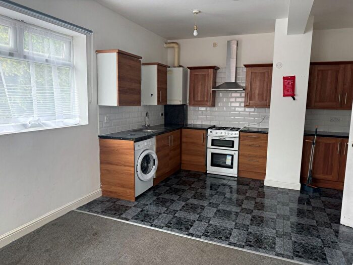 3 Bedroom Flat To Rent In Chester Street, Coundon, Coventry, CV1