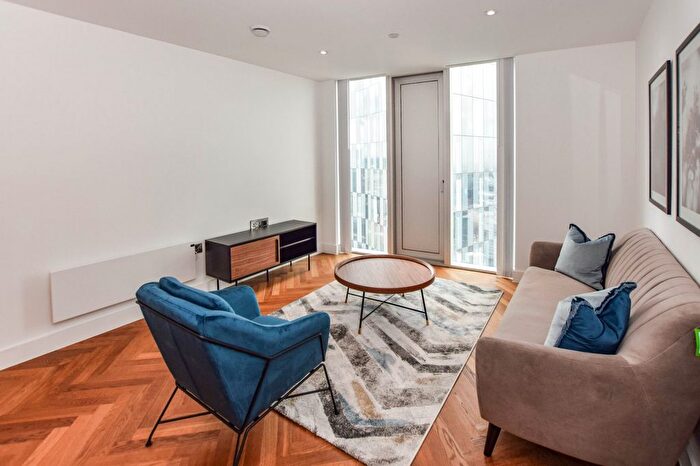 2 Bedroom Flat To Rent In South Tower, Deansgate Square, Southern Gateway, Manchester, M15