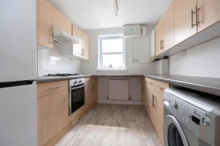 2 Bedroom Flat To Rent In Christchurch Road, Cheltenham, GL50