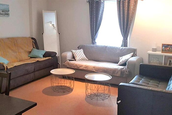 3 Bedroom Apartment To Rent In Station Road West, Canterbury, CT2