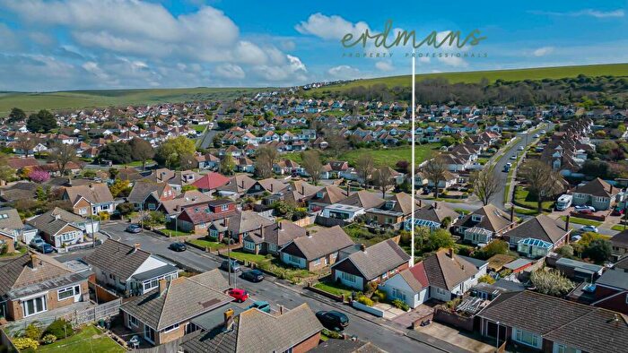 3 Bedroom Detached House For Sale In Chiltington Close, Saltdean, BN2