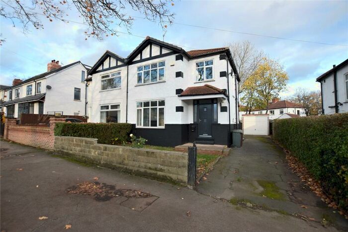 3 Bedroom Semi-Detached House To Rent In King Lane, Moortown, Leeds, LS17