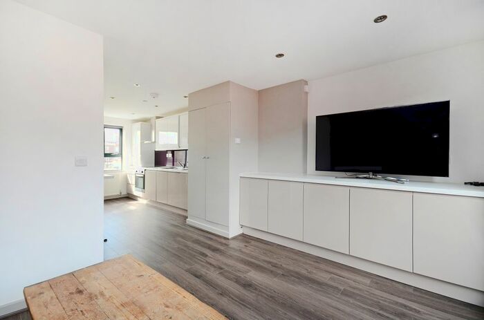 5 Bedroom Detached House To Rent In Dun Street, Sheffield, Uk, S3