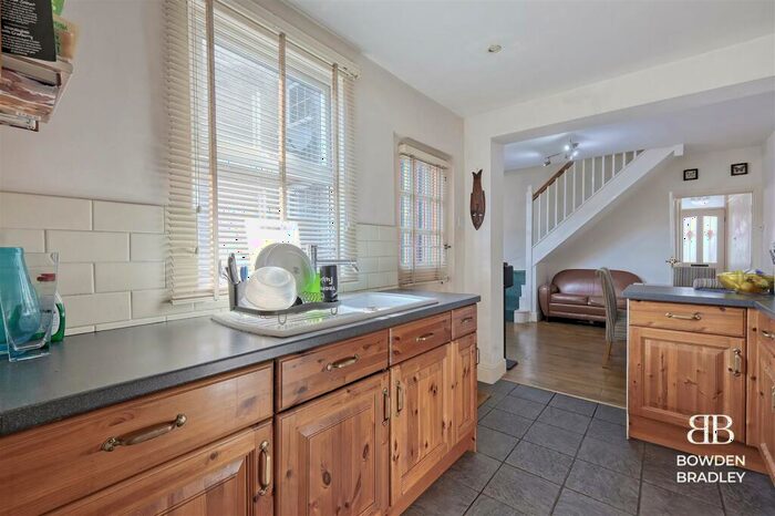 3 Bedroom End Of Terrace House For Sale In Greenfield Street, Waltham Abbey, EN9