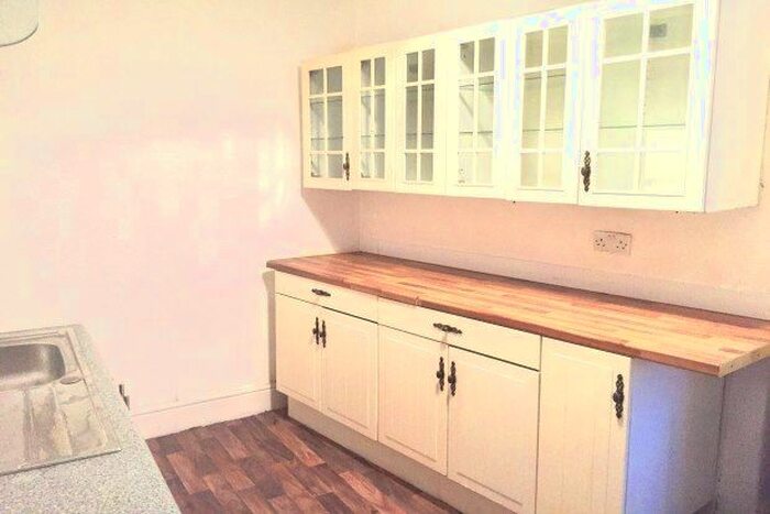 1 Bedroom Flat To Rent In Mouse Hill, Walsall, WS3