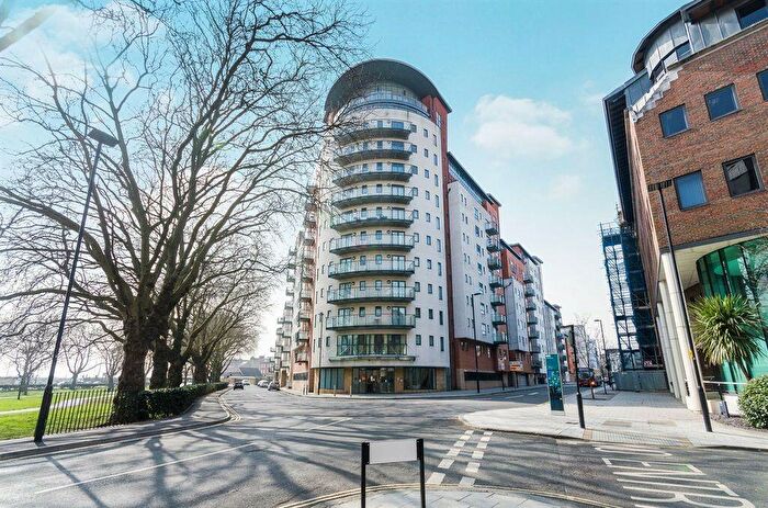 2 Bedroom Apartment To Rent In Oceana Boulevard, Southampton, SO14