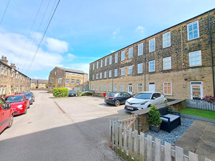 1 Bedroom Apartment For Sale In Main Street, Wilsden, Bradford, BD15