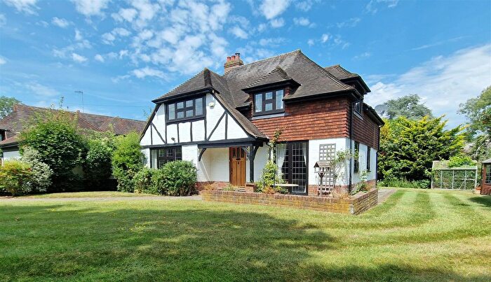 3 Bedroom Detached House For Sale In Glendene Avenue, East Horsley, KT24