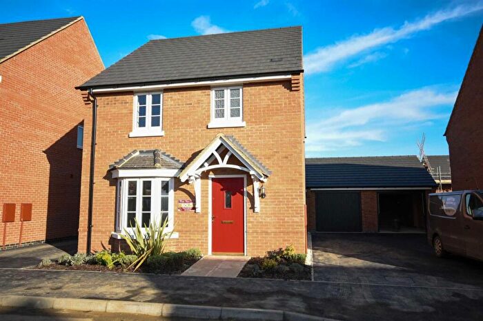 3 Bedroom Detached House To Rent In Emerald Way, Irthlingborough, NN9