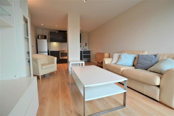 1 Bedroom Flat To Rent In Galleon Way, Cardiff, CF10