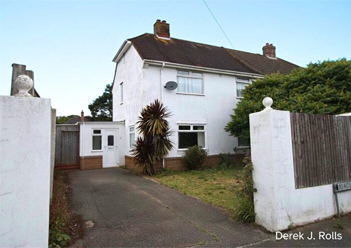 3 Bedroom Semi Detached House For Sale In Maclean Road, Bournemouth, Dorset, BH11