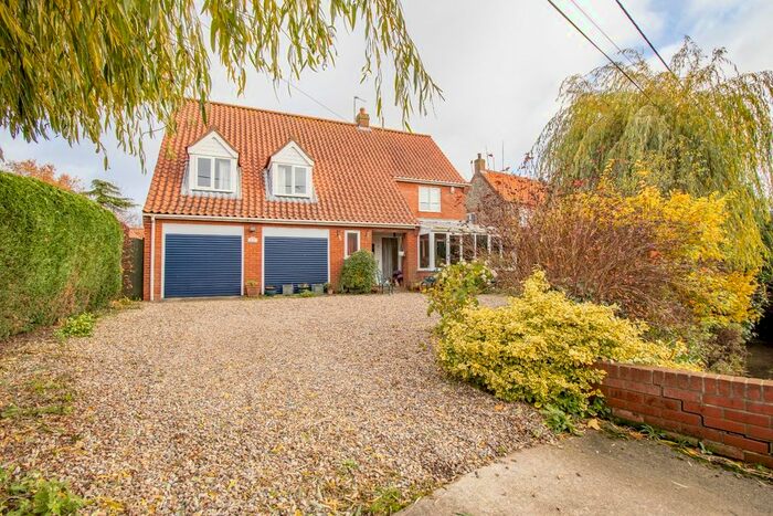 4 Bedroom Detached House For Sale In School Road, Brisley, Dereham, NR20