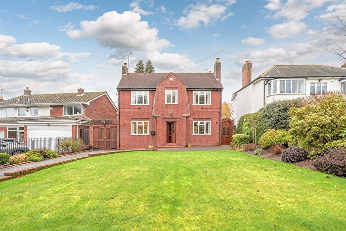 3 Bedroom Detached House For Sale In South Way, Pedmore Hall Lane, Stourbridge, DY9