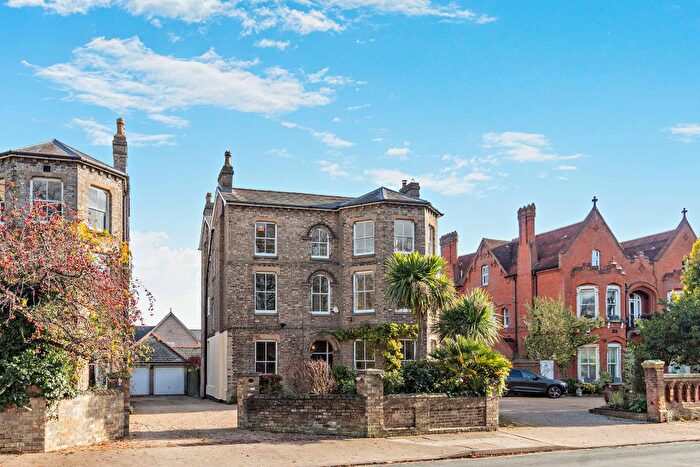 7 Bedroom Detached House For Sale In Westerfield Road, Ipswich, Suffolk, IP4
