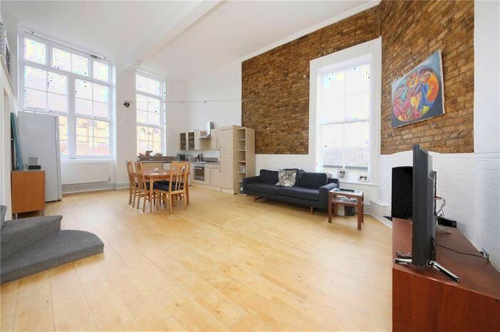 3 Bedroom Flat To Rent In Chelmer Road, Hackney, London, E9