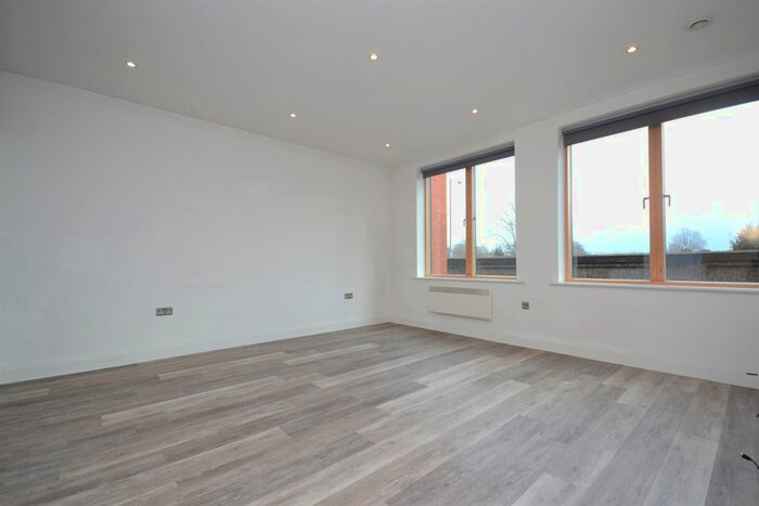 1 Bedroom Flat To Rent In Elmfield Road, Bromley, BR1