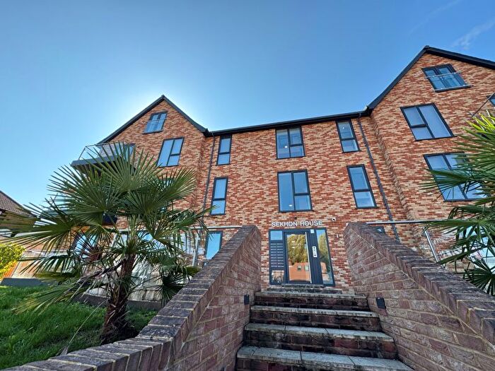 1 Bedroom Flat To Rent In Kingsmead Road, High Wycombe, HP11