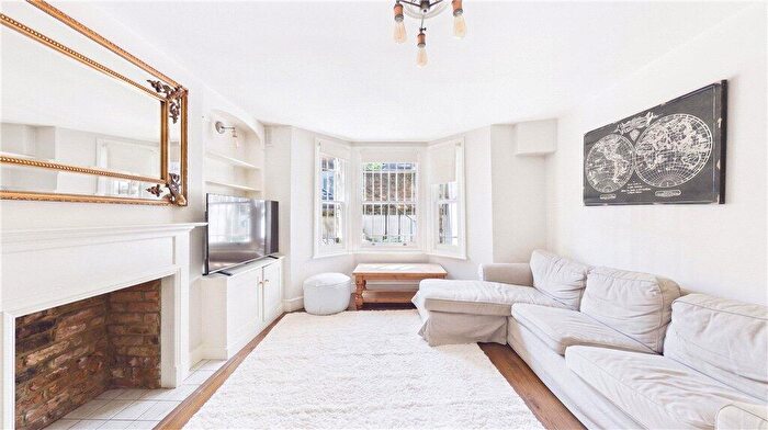 1 Bedroom Flat For Sale In Taybridge Road, London, SW11