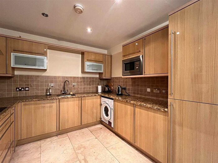 2 Bedroom Flat For Sale In Castle Heights, Marlborough Street, Scarborough, YO12