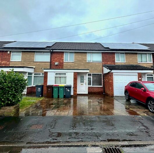 3 Bedroom Semi-Detached House To Rent In Layton Road, Preston, Lancashire, PR2