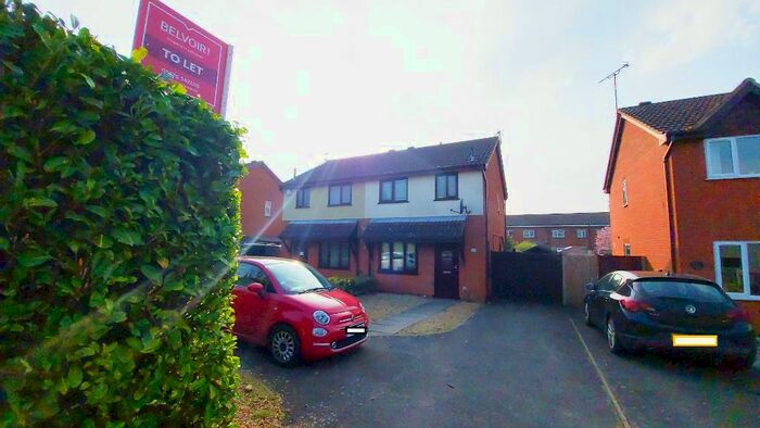 3 Bedroom Semi-Detached House To Rent In Trent Road, Grantham, NG31