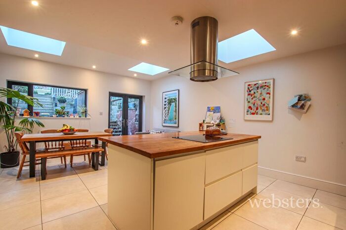 3 Bedroom Terraced House For Sale In Mill Hill Road, Norwich, NR2