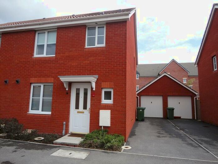 3 Bedroom Semi-Detached House To Rent In Watkins Square, Llanishen, Cardiff, CF14