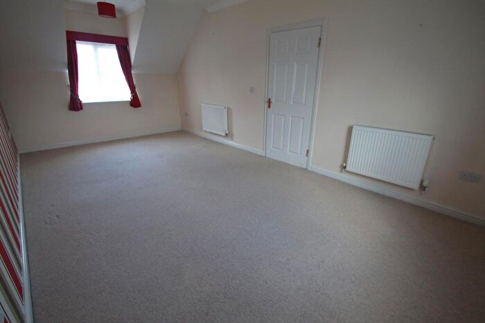 2 Bedroom Apartment To Rent In The Wickets, Luton, LU2