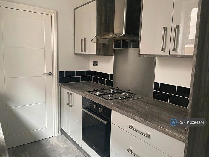 3 Bedroom Terraced House To Rent In Warwick Road, Tyseley, Birmingham, B11
