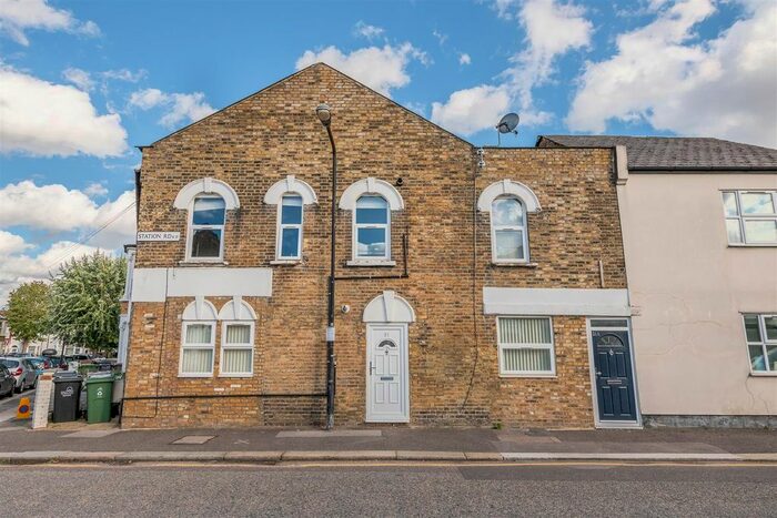 2 Bedroom Flat To Rent In Station Road, London E17