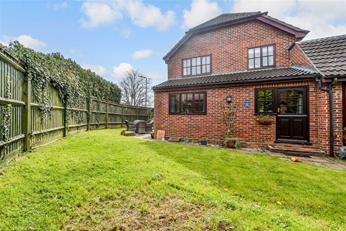 4 Bedroom Detached House For Sale In Jarvis Place, St Michaels, Tenterden, Kent, TN30