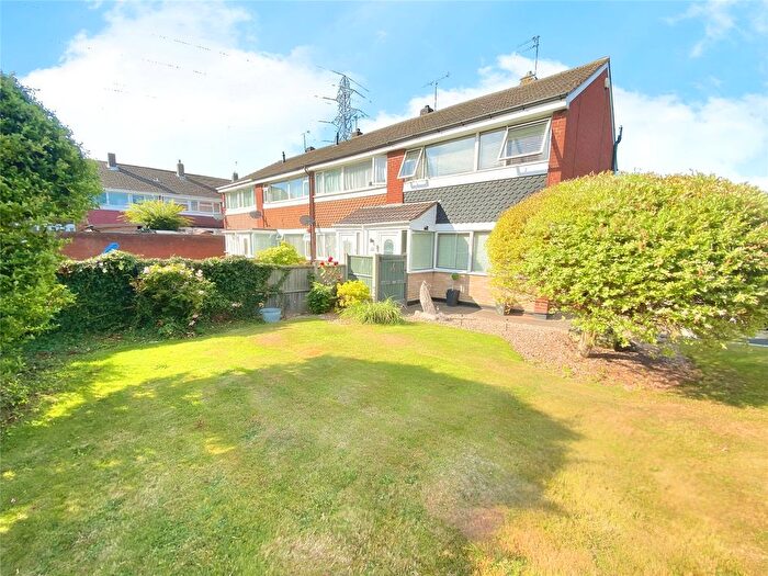 3 Bedroom End Of Terrace House To Rent In Golf Drive, Nuneaton, Warwickshire, CV11