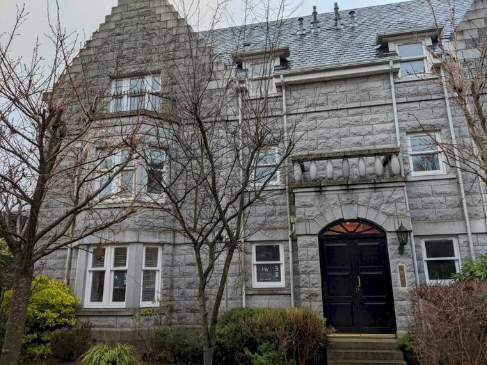 3 Bedroom Flat To Rent In Rubislaw Den South, West End, Aberdeen, AB15