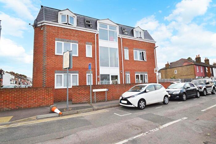 1 Bedroom Flat To Rent In Jai`s Court Webster Road Rainham Kent, ME8