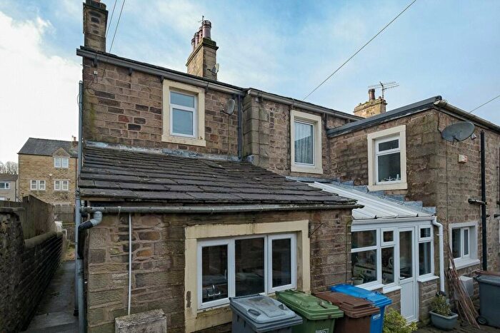 2 Bedroom End Of Terrace House To Rent In Manchester Road, Barnoldswick, Lancashire, BB18