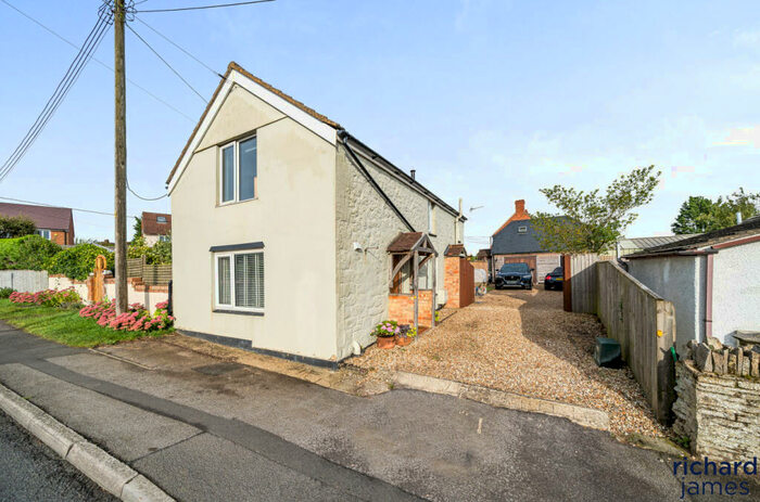 3 Bedroom Detached House For Sale In Bramley Cottage, Hook, Swindon, SN4