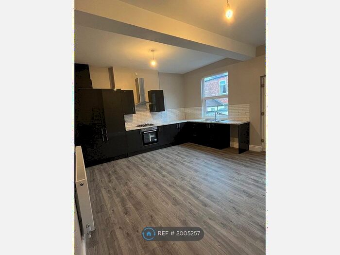 4 Bedroom Semi-Detached House To Rent In South Hill Road, Wirral, CH43