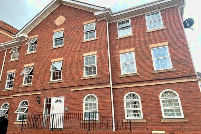 2 Bedroom Property To Rent In Scholars Court, Northampton, NN1