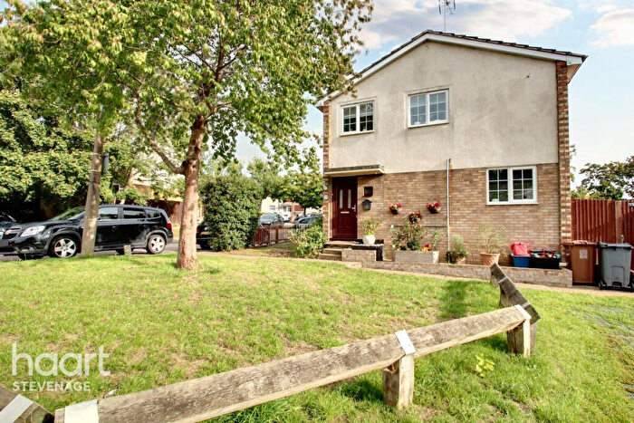 2 Bedroom End Of Terrace House For Sale In Fallowfield, Stevenage, SG2