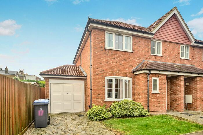 3 Bedroom Semi-Detached House To Rent In Bevan Close, Deal, Kent, CT14