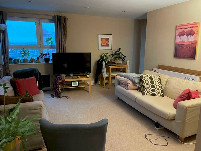 1 Bedroom Apartment To Rent In Kings Road, Swansea, SA1