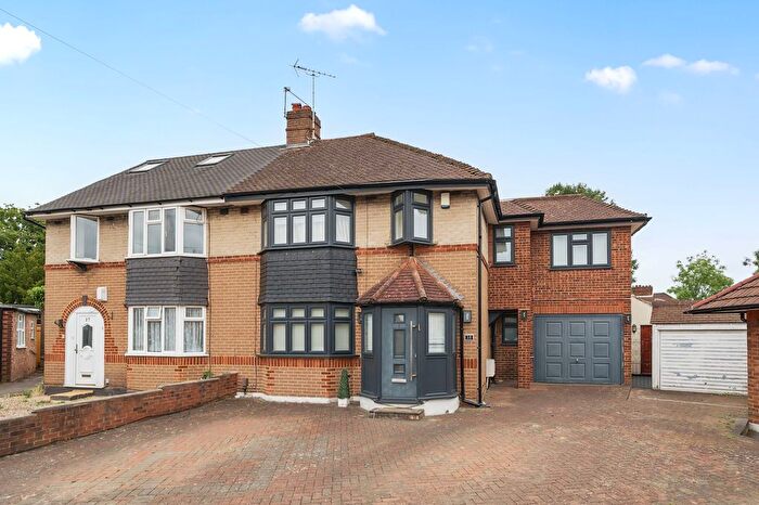 4 Bedroom Property For Sale In Morley Crescent, Edgware, HA8