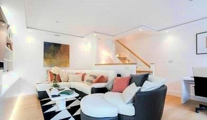 3 Bedroom Flat To Rent In Brick Street, London, W1J