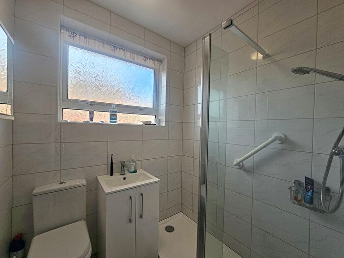2 Bedroom Bungalow For Sale In Chalcombe Road, Kingsthorpe, NN2