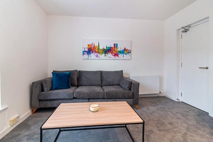 3 Bedroom Flat To Rent In Blackness Road, West End, Dundee, DD1